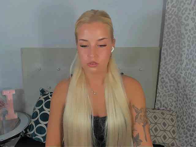 KristyAngel webcam