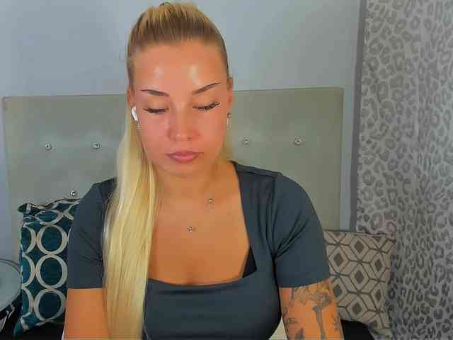 KristyAngel webcam