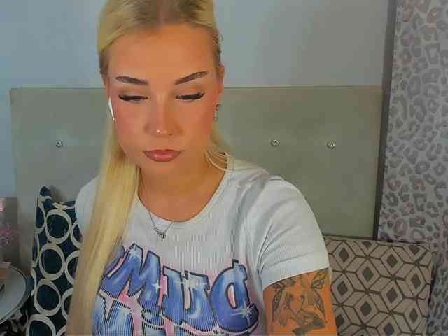 KristyAngel webcam