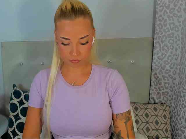 KristyAngel webcam
