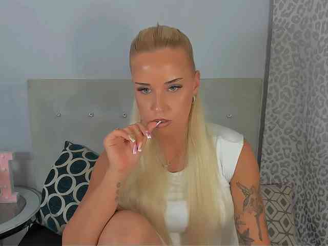 KristyAngel webcam
