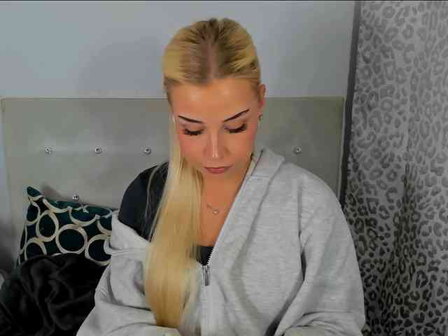 KristyAngel webcam