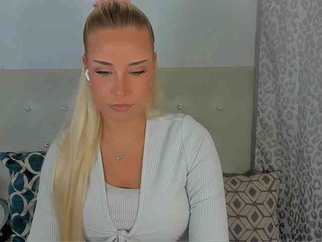 KristyAngel webcam