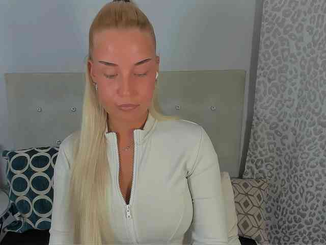 Model: KristyAngel