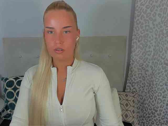 Model: KristyAngel
