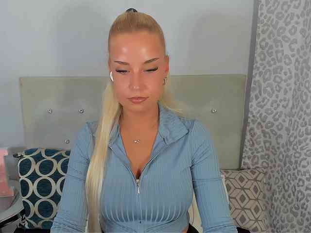 KristyAngel webcam