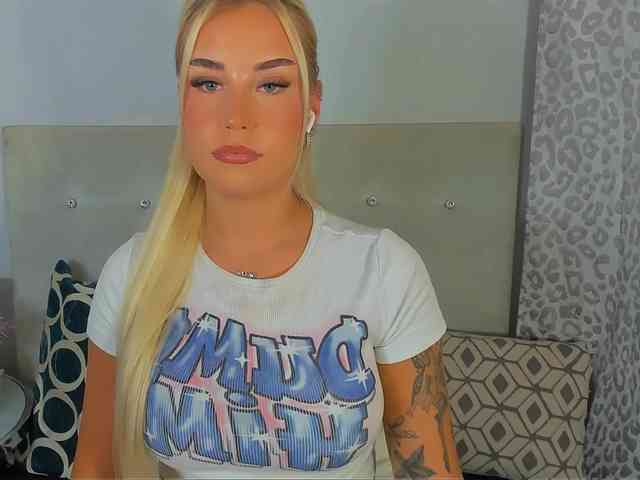 KristyAngel webcam