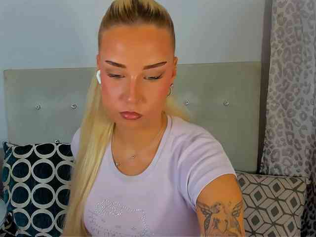KristyAngel webcam