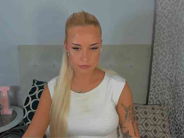 Model: KristyAngel