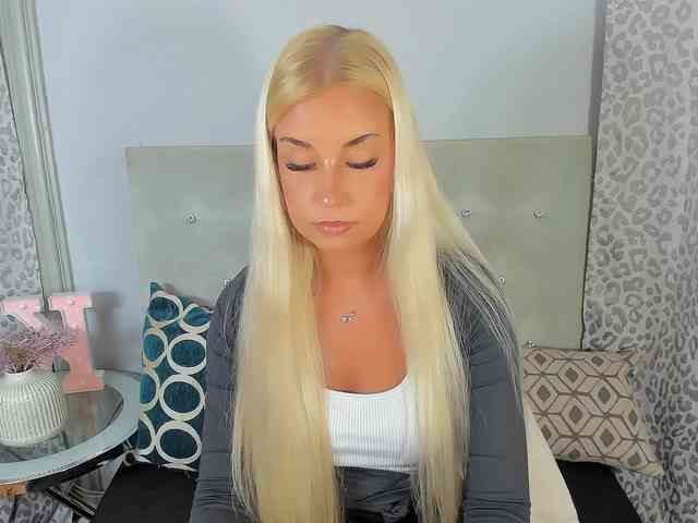 KristyAngel webcam