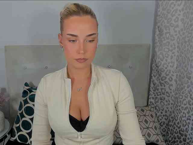 KristyAngel webcam