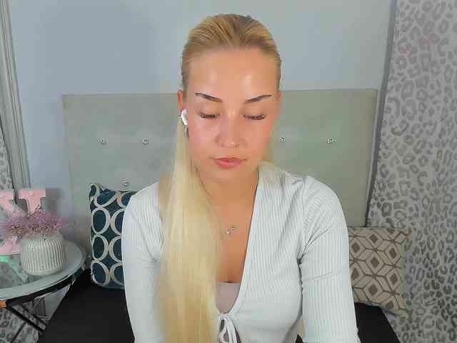 KristyAngel webcam