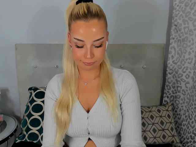 KristyAngel webcam