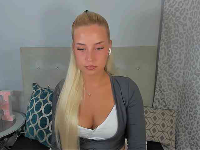 KristyAngel webcam