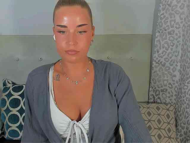 KristyAngel webcam