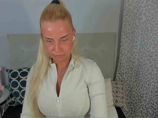 KristyAngel webcam