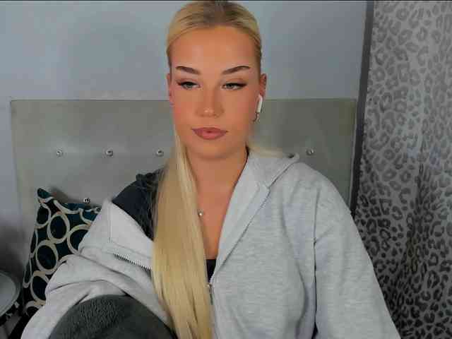 KristyAngel webcam