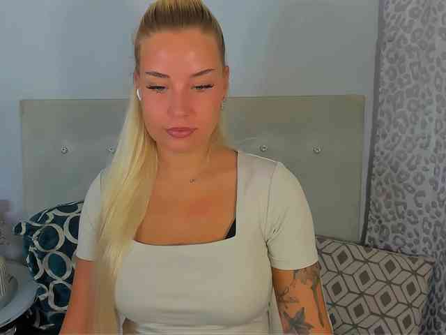 KristyAngel webcam