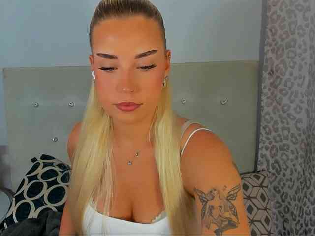 KristyAngel webcam
