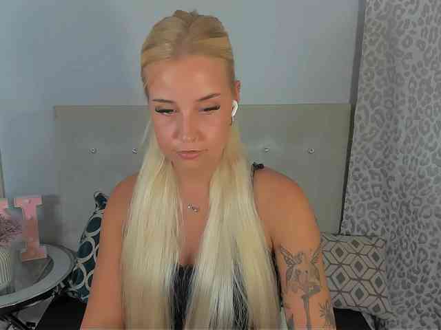 KristyAngel webcam