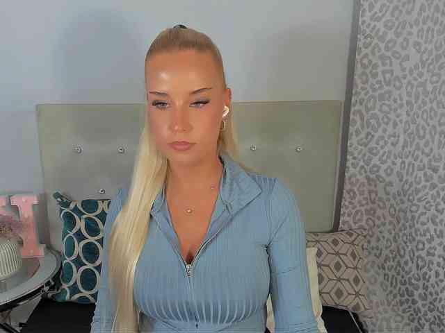KristyAngel webcam