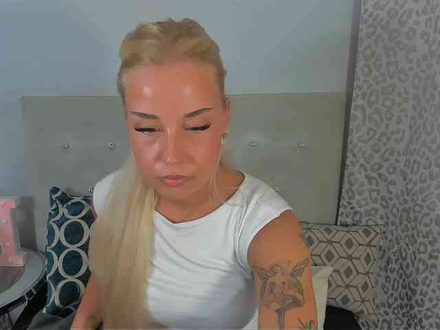 KristyAngel webcam