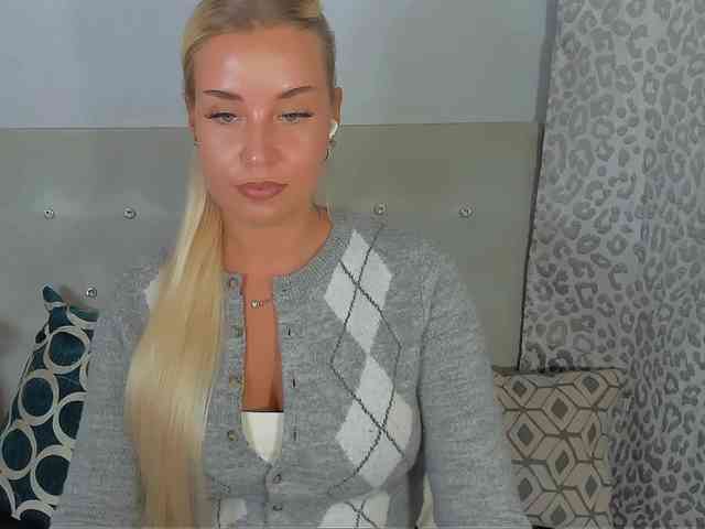 Model: KristyAngel