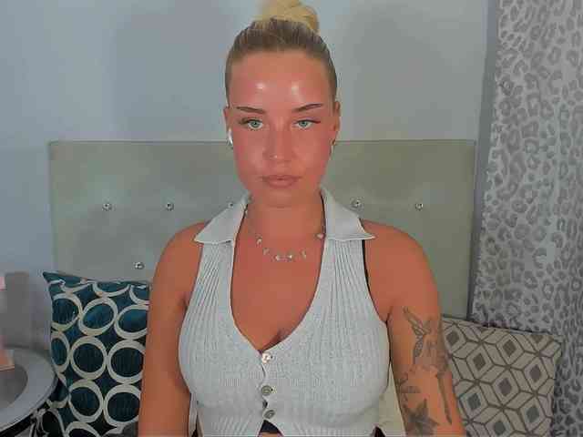 KristyAngel webcam