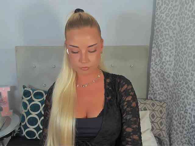 KristyAngel webcam