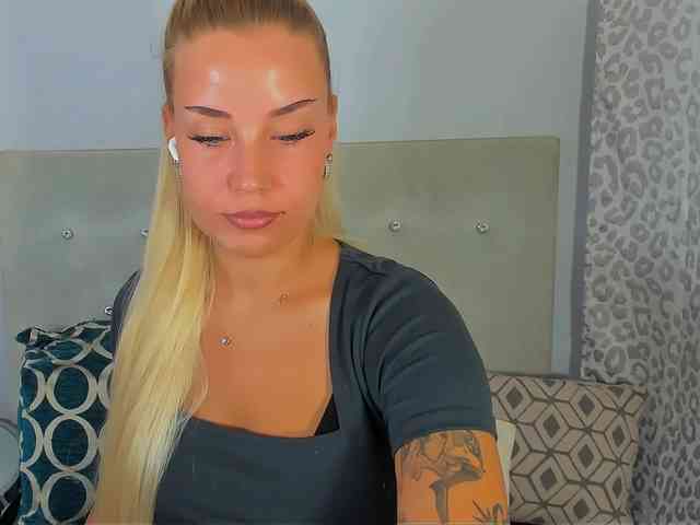 KristyAngel webcam