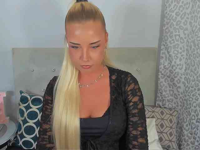 Model: KristyAngel