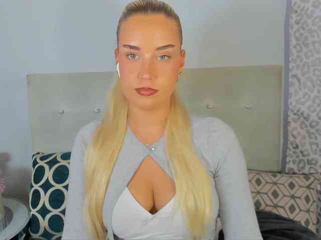 KristyAngel webcam