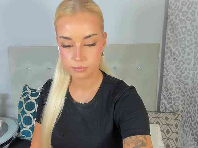 KristyAngel webcam