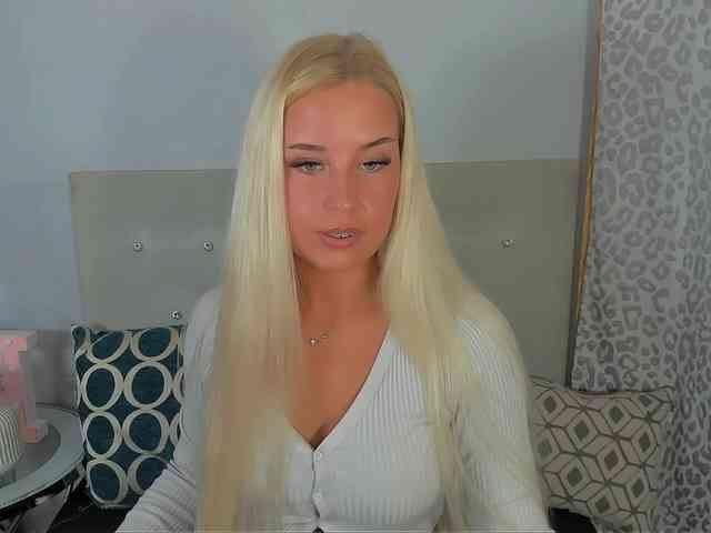 Model: KristyAngel
