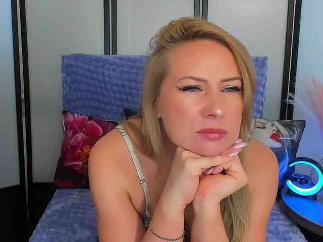 LatoyaSensual webcam