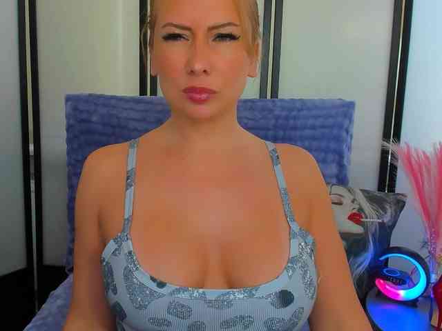 LatoyaSensual webcam