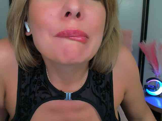 LatoyaSensual webcam