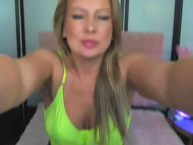 LatoyaSensual webcam