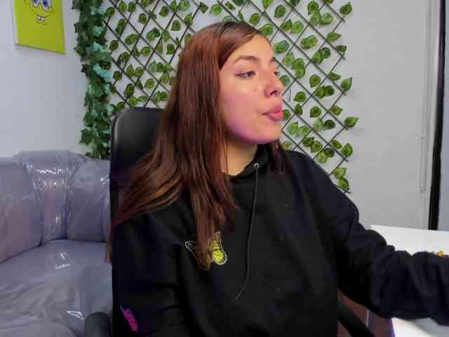 VioletaSweet69 webcam