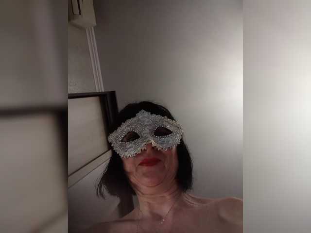 Lilya18, en directo ahora en BongaCams