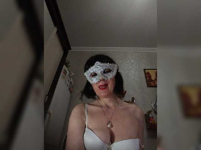 Lilya18, live now on BongaCams