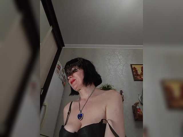 Lilya18's BongaCams show and profile