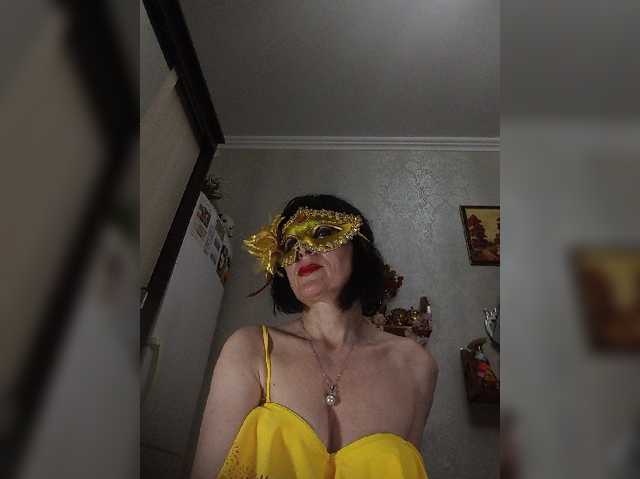 Lilya18, live now on BongaCams