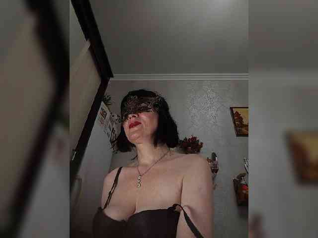 Lilya18 webcam