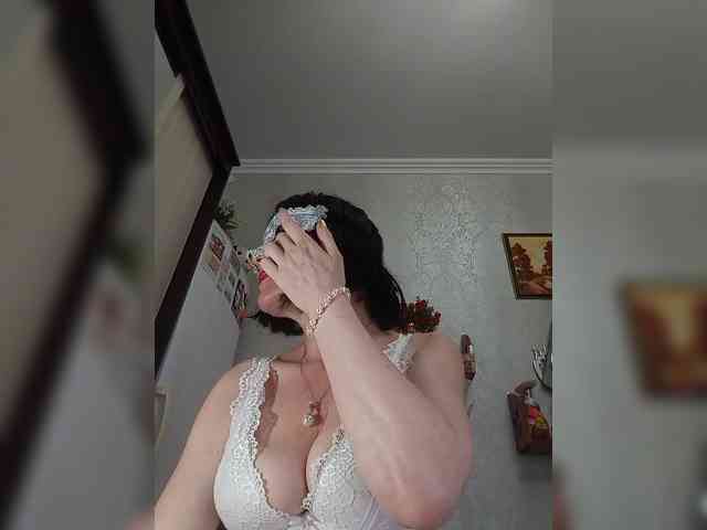 Lilya18 webcam