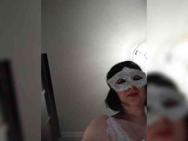 Lilya18 webcam