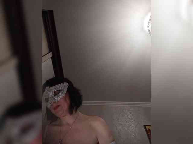 lilya18's live room