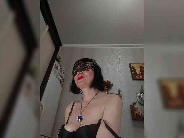 Lilya18 webcam