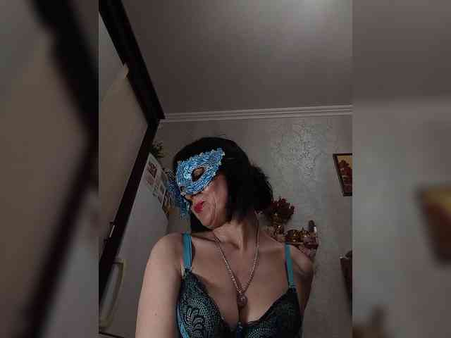 Lilya18 webcam