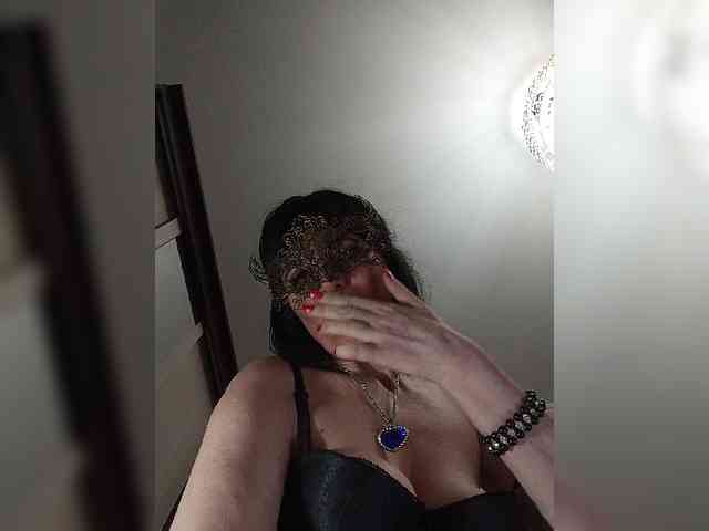Lilya18 webcam